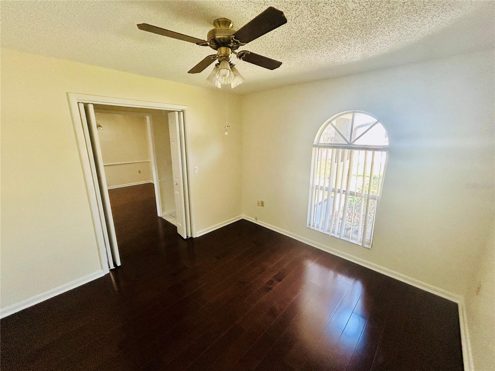 ORANGE WAY 02 - Residential