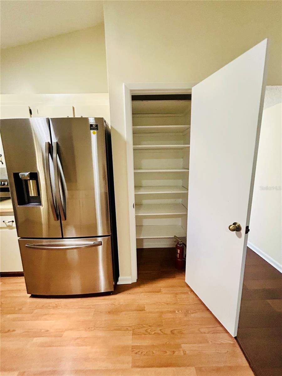 ORANGE WAY 02 - Residential