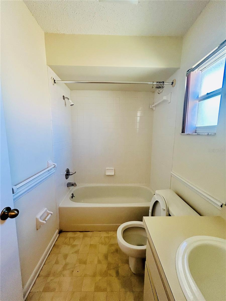 ORANGE WAY 02 - Residential