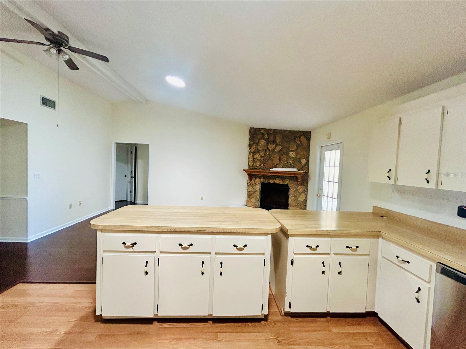 ORANGE WAY 02 - Residential