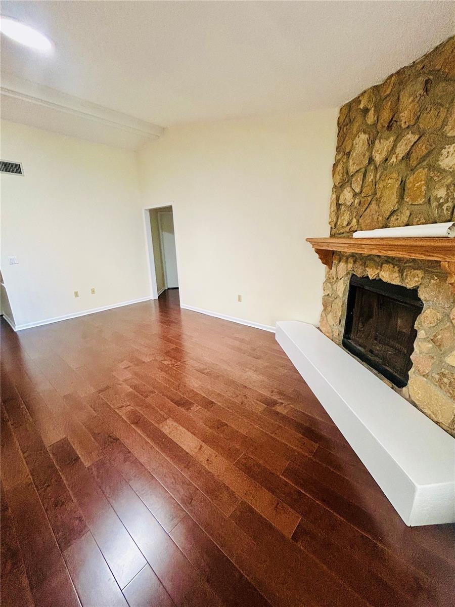 ORANGE WAY 02 - Residential