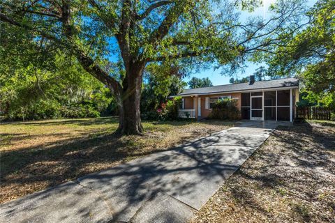 A home in VALRICO