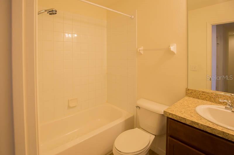 FISHHAWK RANCH TOWNHOMES - Residential Lease