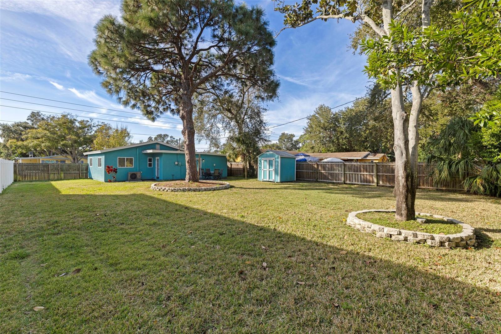 JUNGLE TERRACE SEC B - Residential