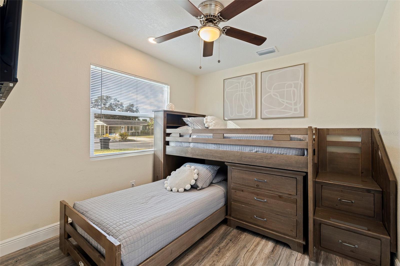 JUNGLE TERRACE SEC B - Residential