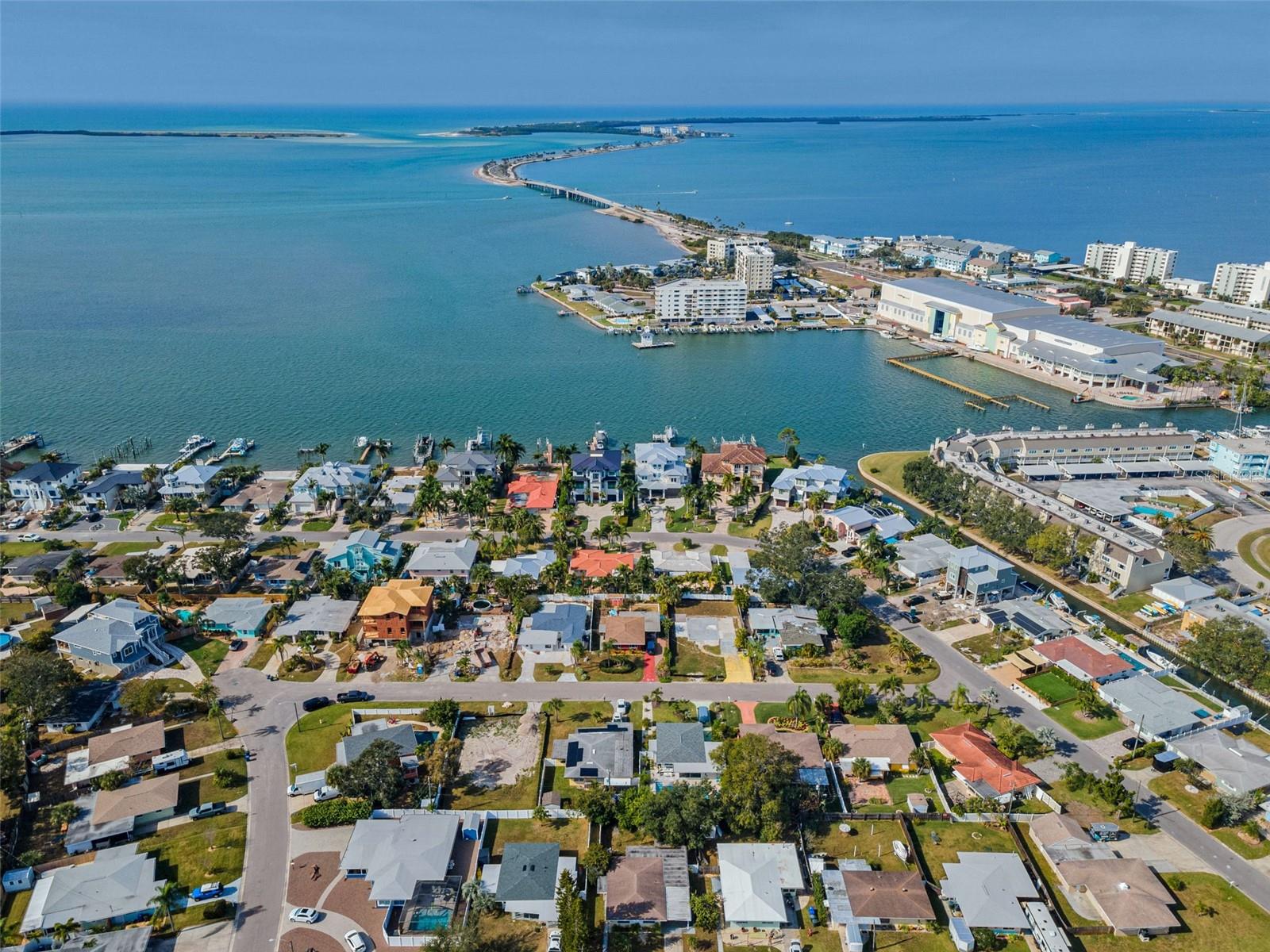 BAYWOOD SHORES 1ST ADD - Residential