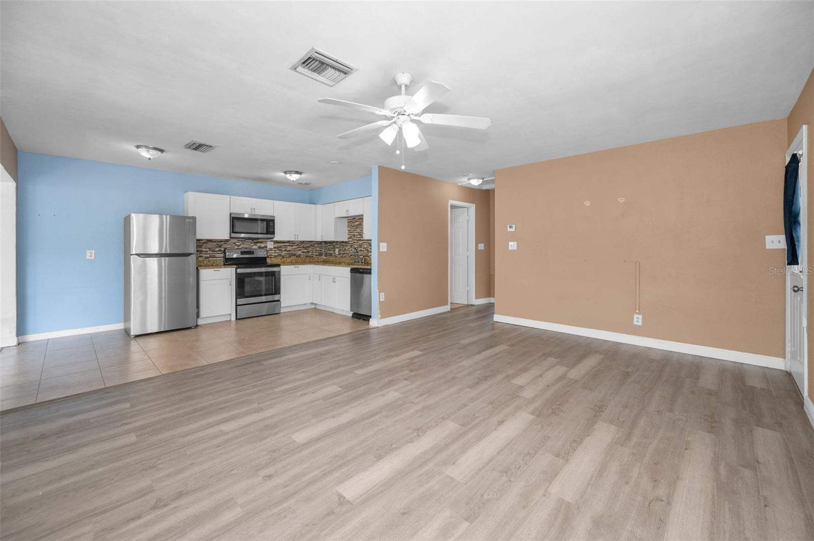 BAYWOOD SHORES 1ST ADD - Residential