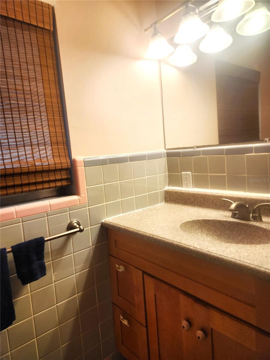 BAYWOOD SHORES 1ST ADD - Residential