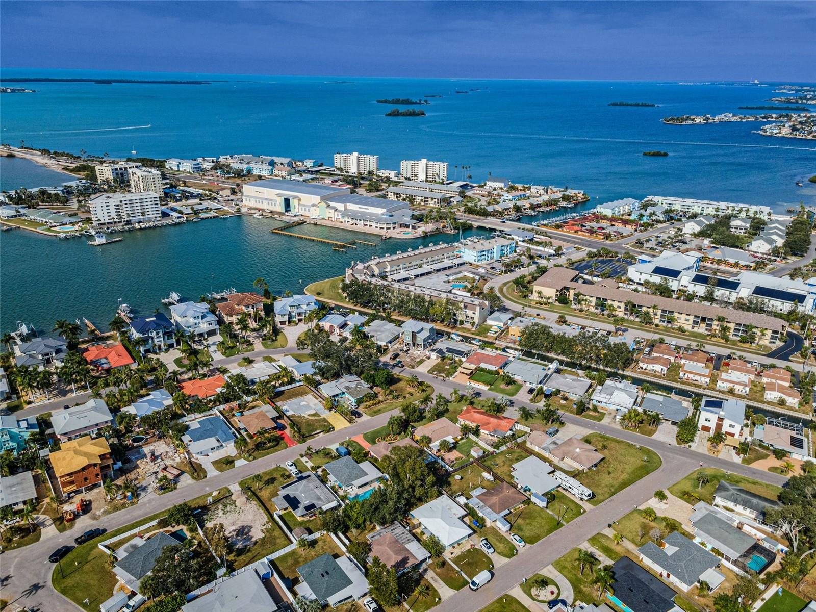 BAYWOOD SHORES 1ST ADD - Residential