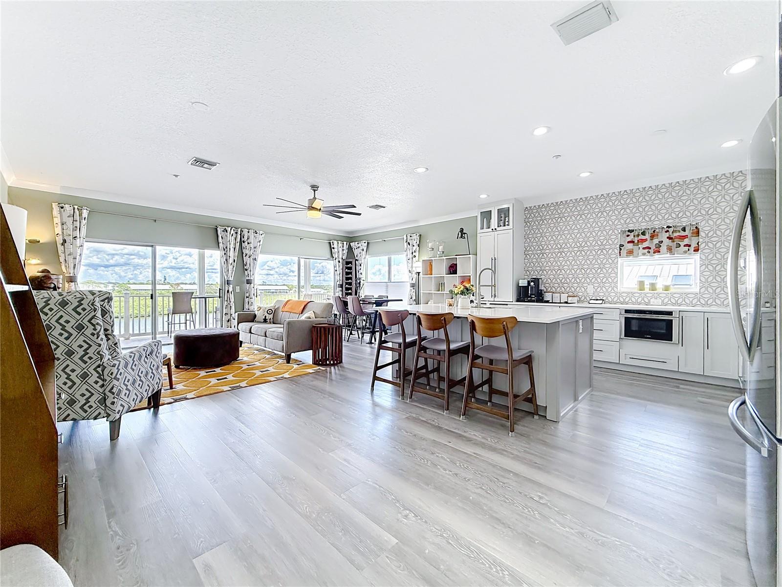 PALM BEACH OF INDIAN SHORES CONDO - Residential