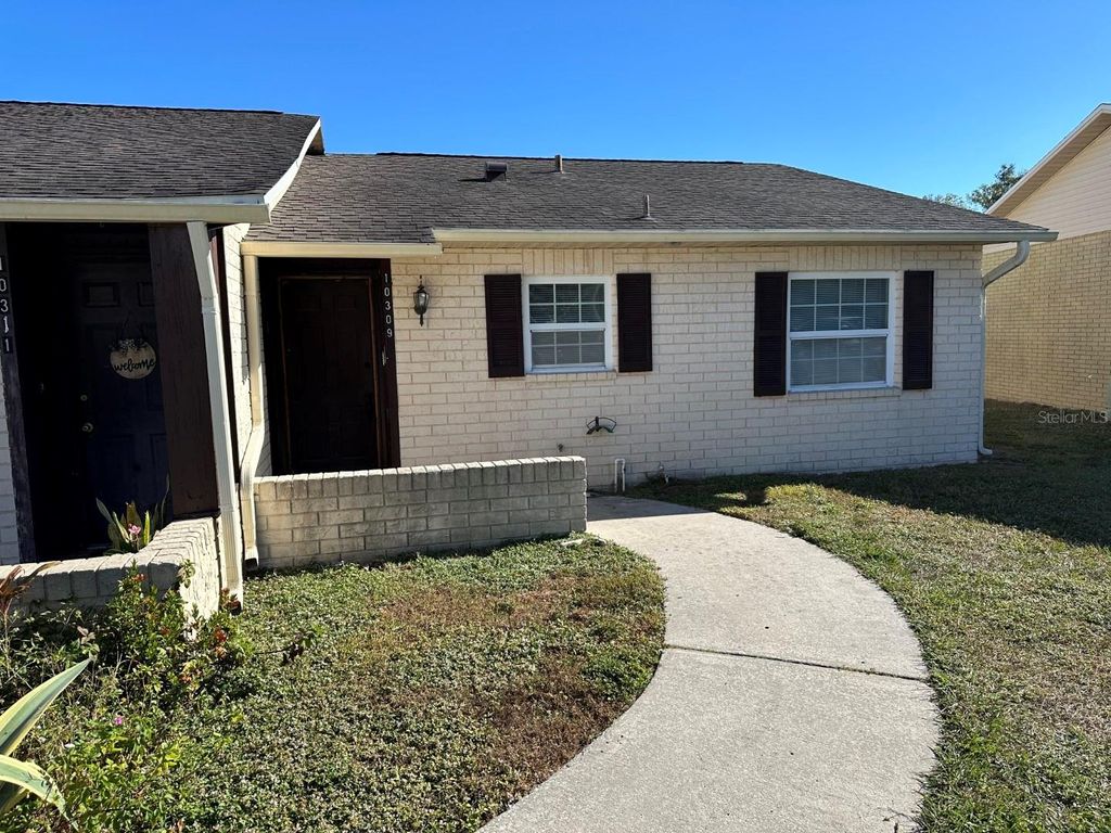Photo of 10309 Blue Field Court, Thonotosassa, FL 33592 (MLS # TB8325371)