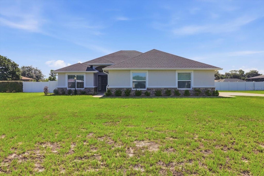 Photo of 9811 SE 64th Avenue, Belleview, FL 34420 (MLS # OM729212)