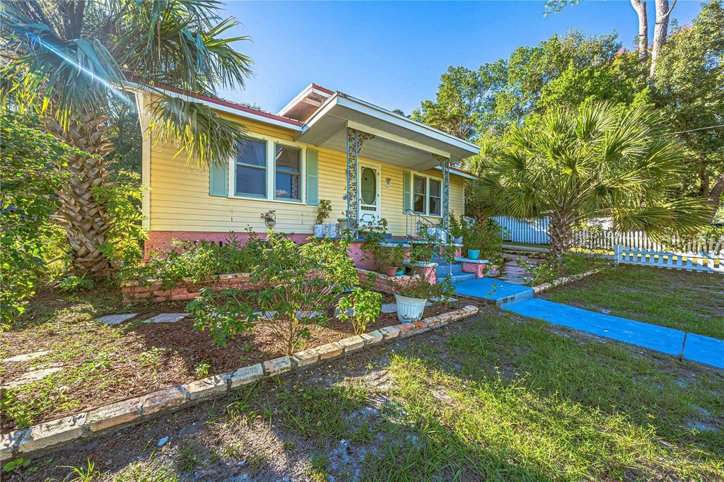 Photo of 236 N Salisbury Avenue, Deland, FL 32720 (MLS # O6352976)