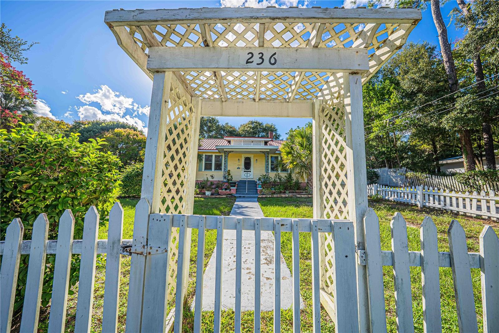 LYNCREST ADD DELAND - Residential