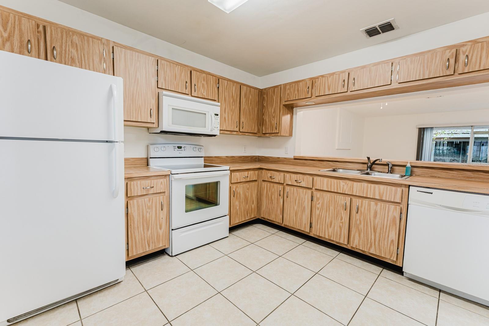 LAKEVIEW VLG CONDO NO 10 - Residential