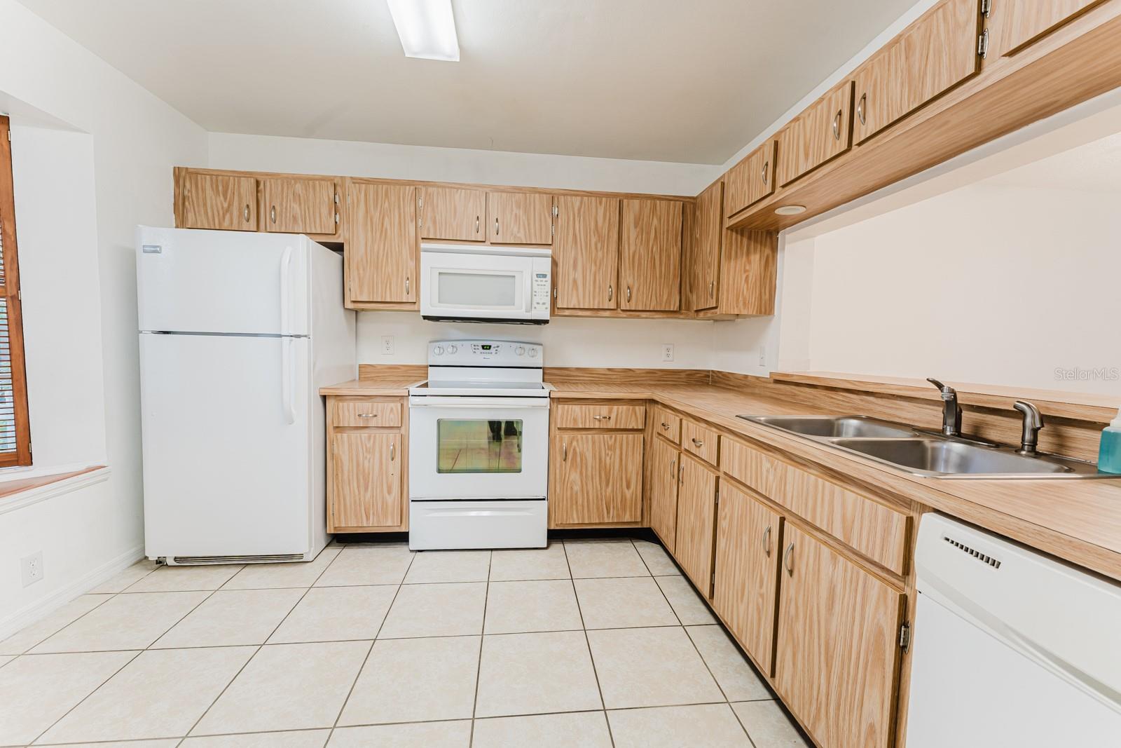 LAKEVIEW VLG CONDO NO 10 - Residential