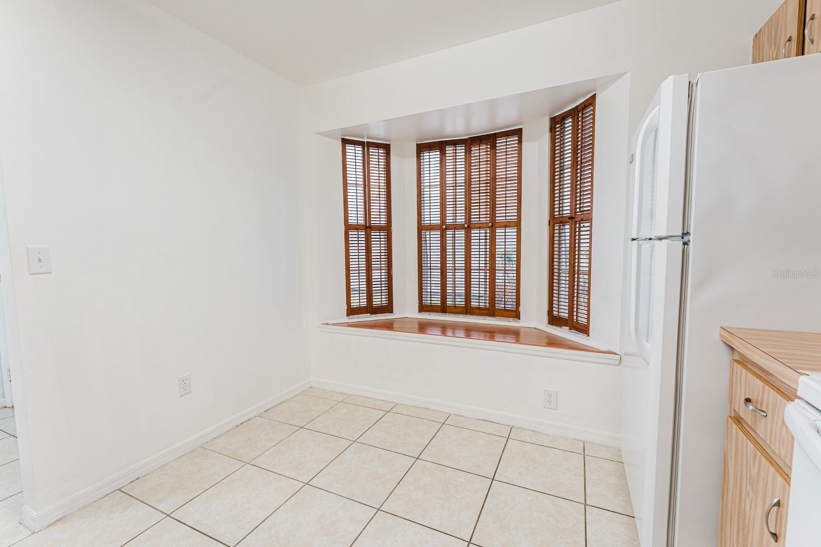 LAKEVIEW VLG CONDO NO 10 - Residential