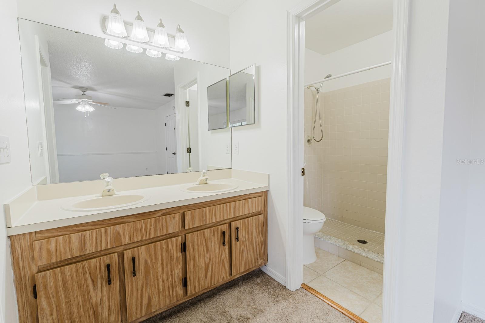 LAKEVIEW VLG CONDO NO 10 - Residential