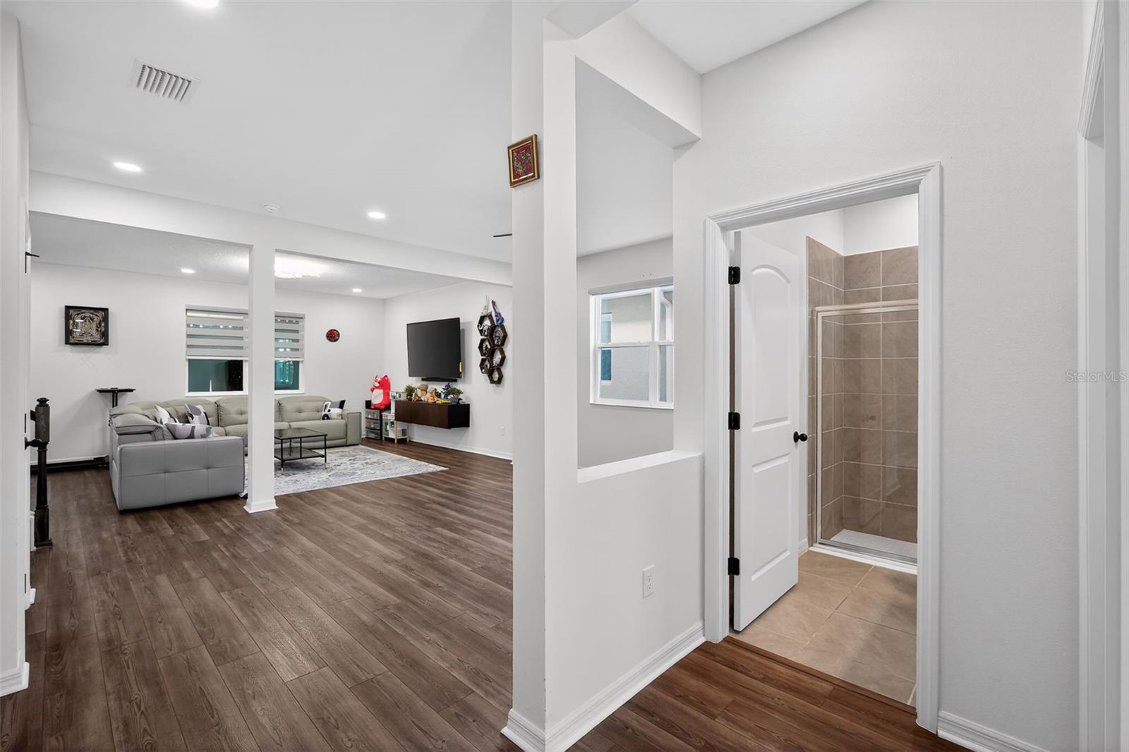 WILLIAMS POINTE - Residential