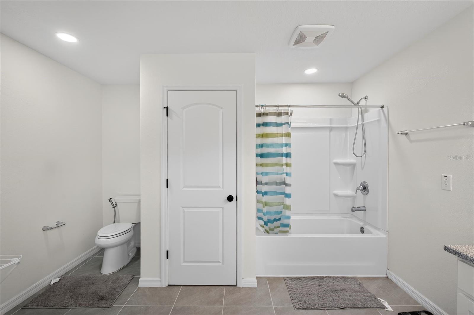 WILLIAMS POINTE - Residential