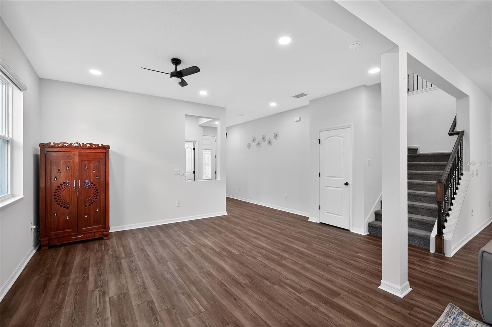 WILLIAMS POINTE - Residential