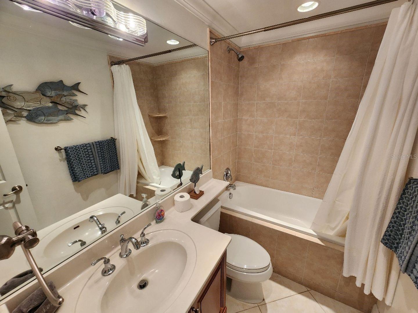 MARKER 33 PH 01 CONDO - Residential Lease