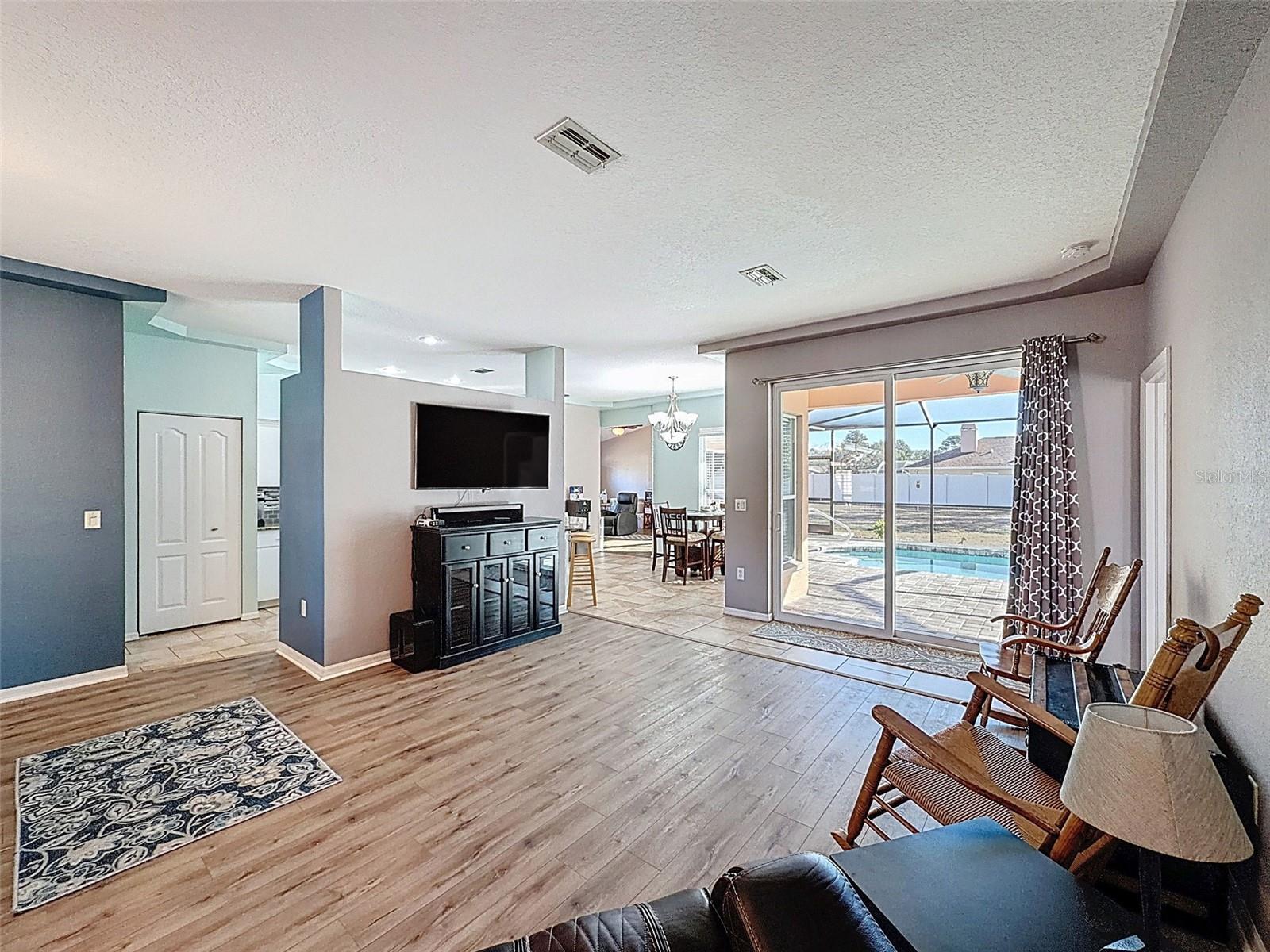 RIVER COUNTRY ESTATES - Residential