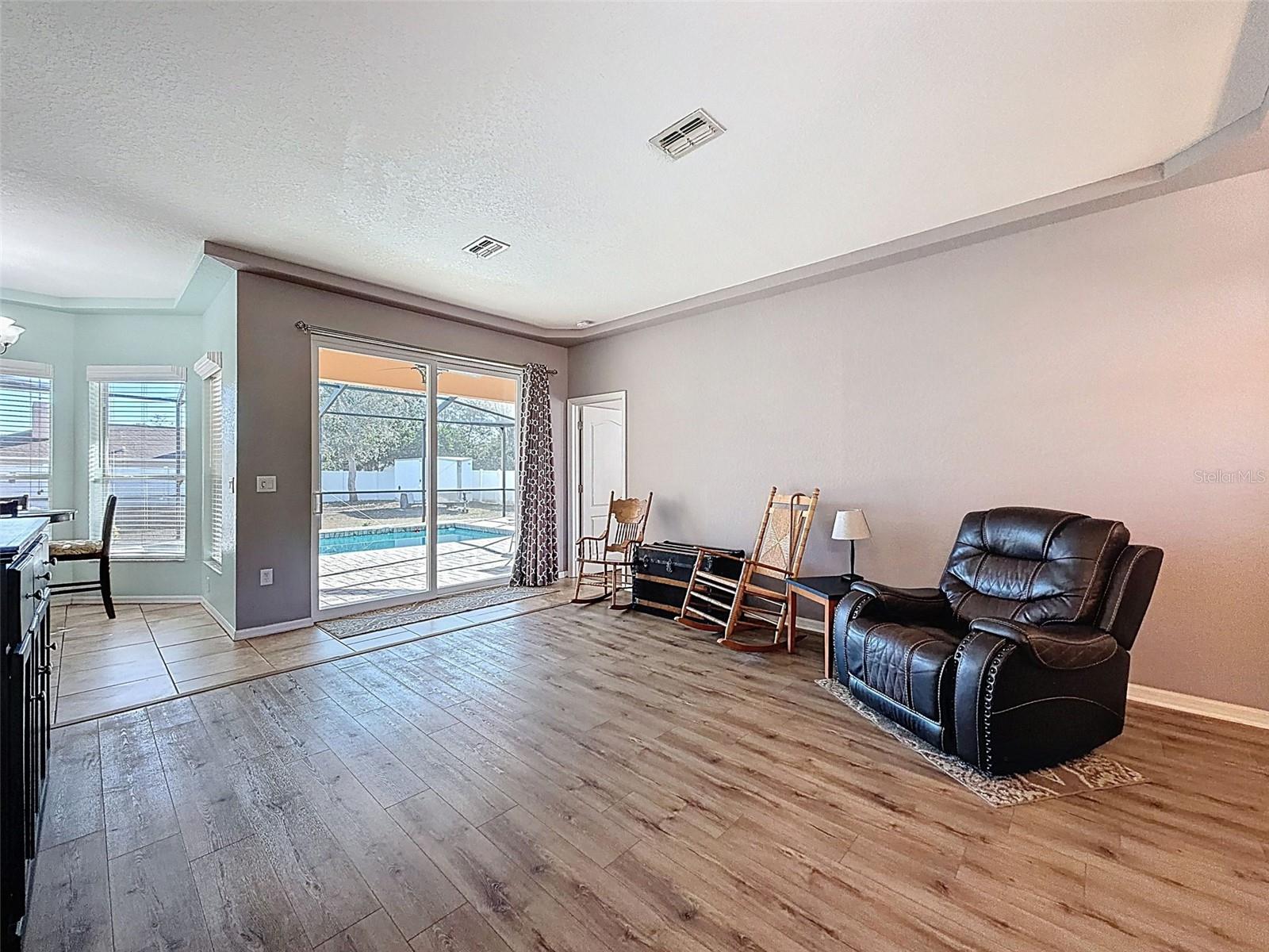 RIVER COUNTRY ESTATES - Residential