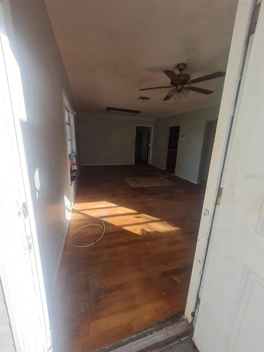 PINE KNOLL - Residential