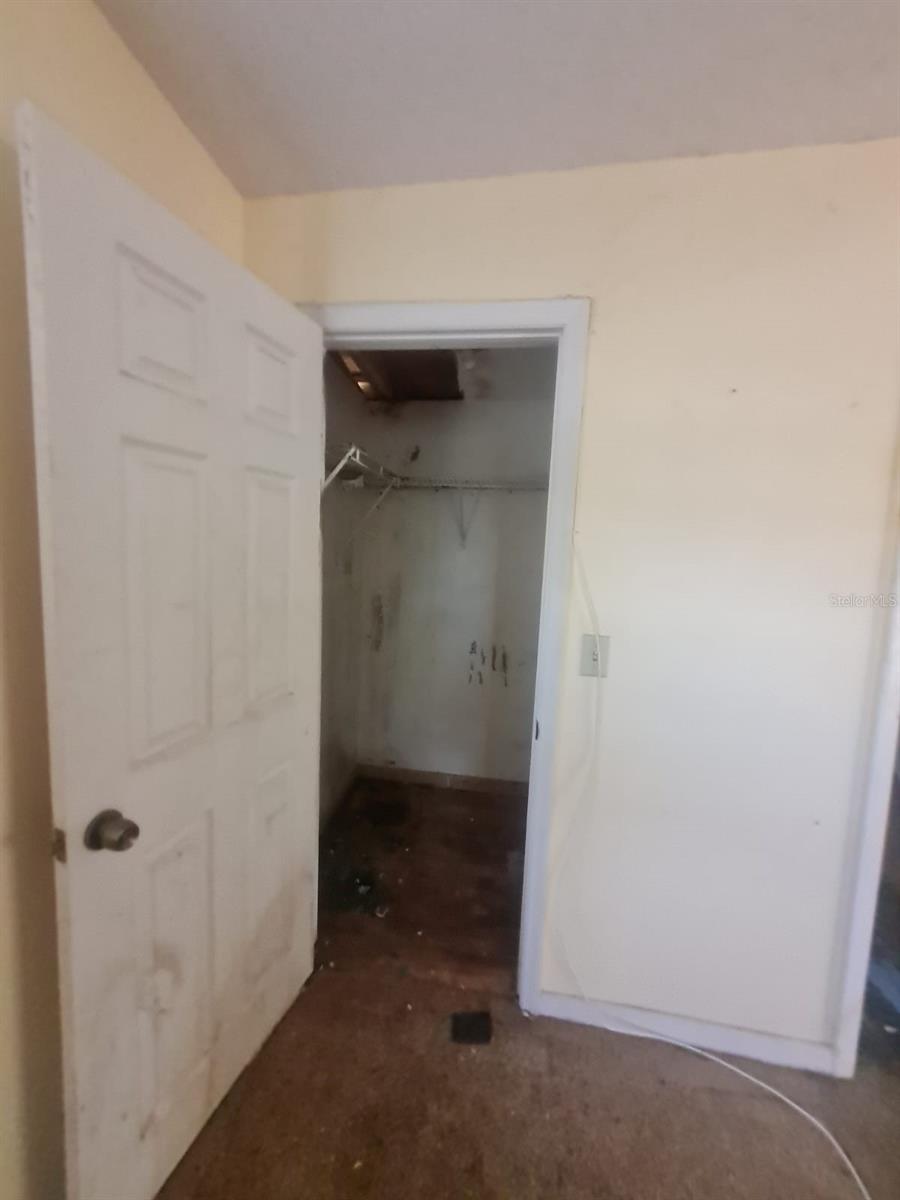 PINE KNOLL - Residential