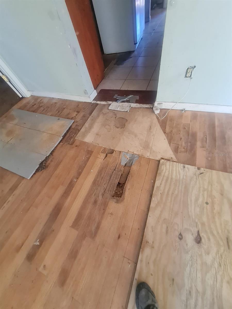 PINE KNOLL - Residential