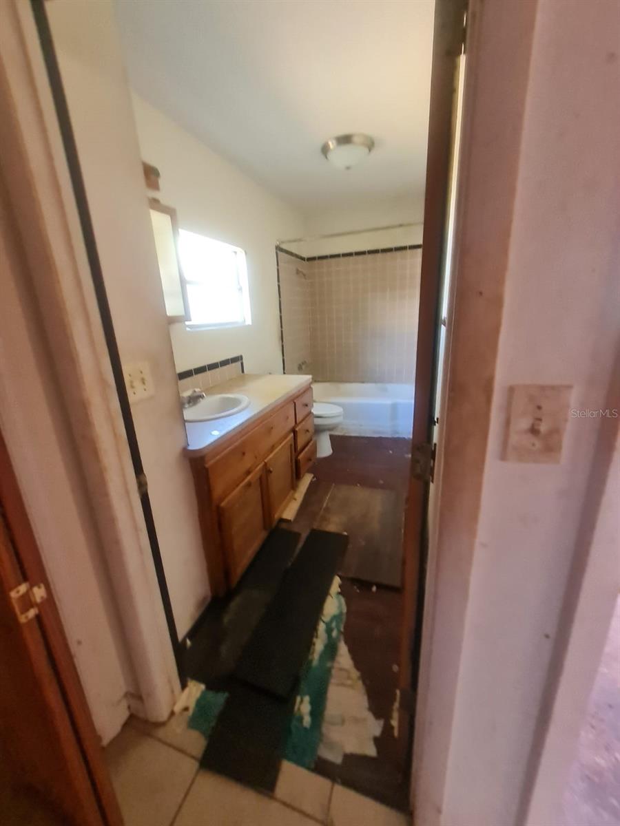 PINE KNOLL - Residential