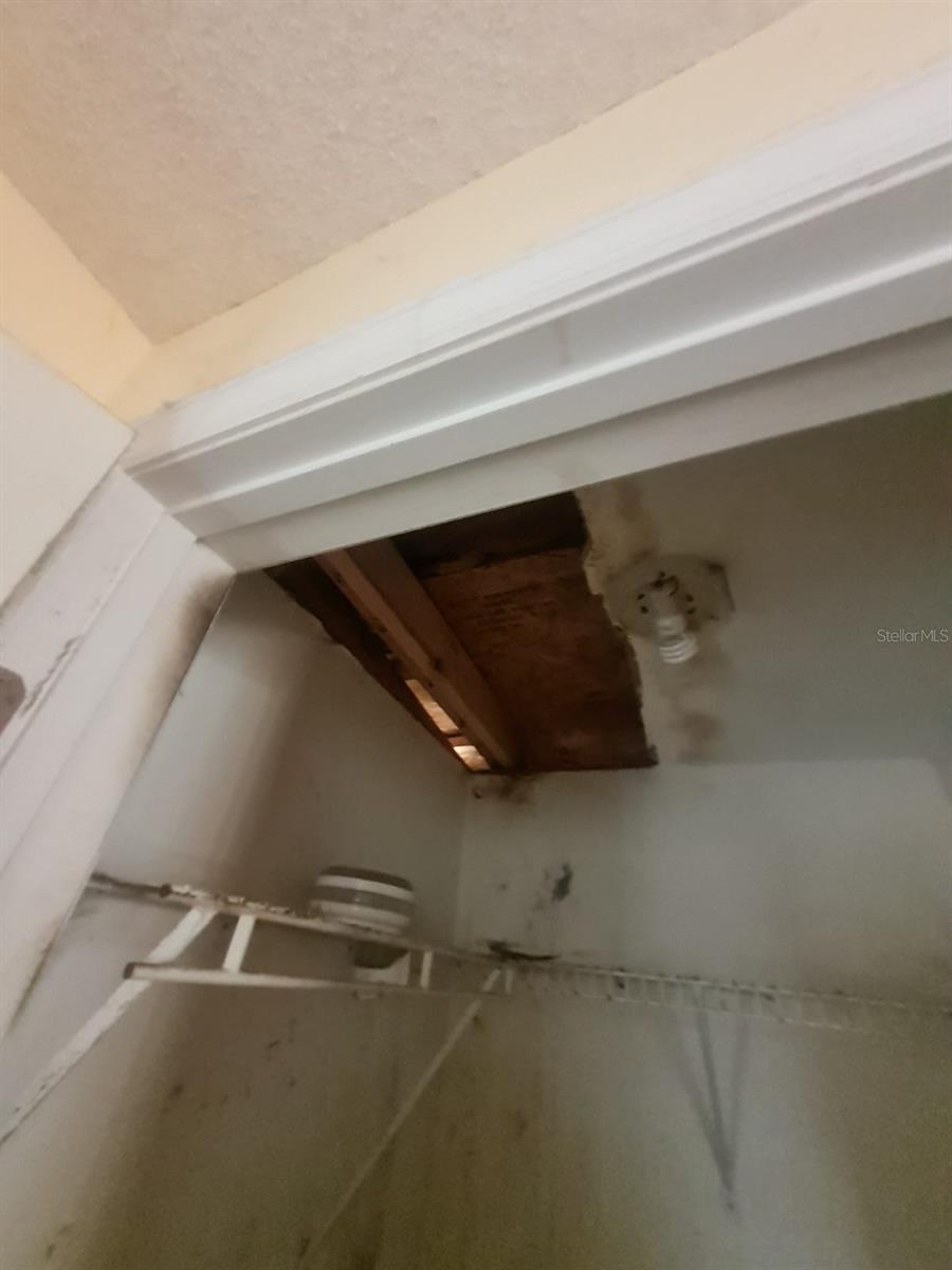 PINE KNOLL - Residential