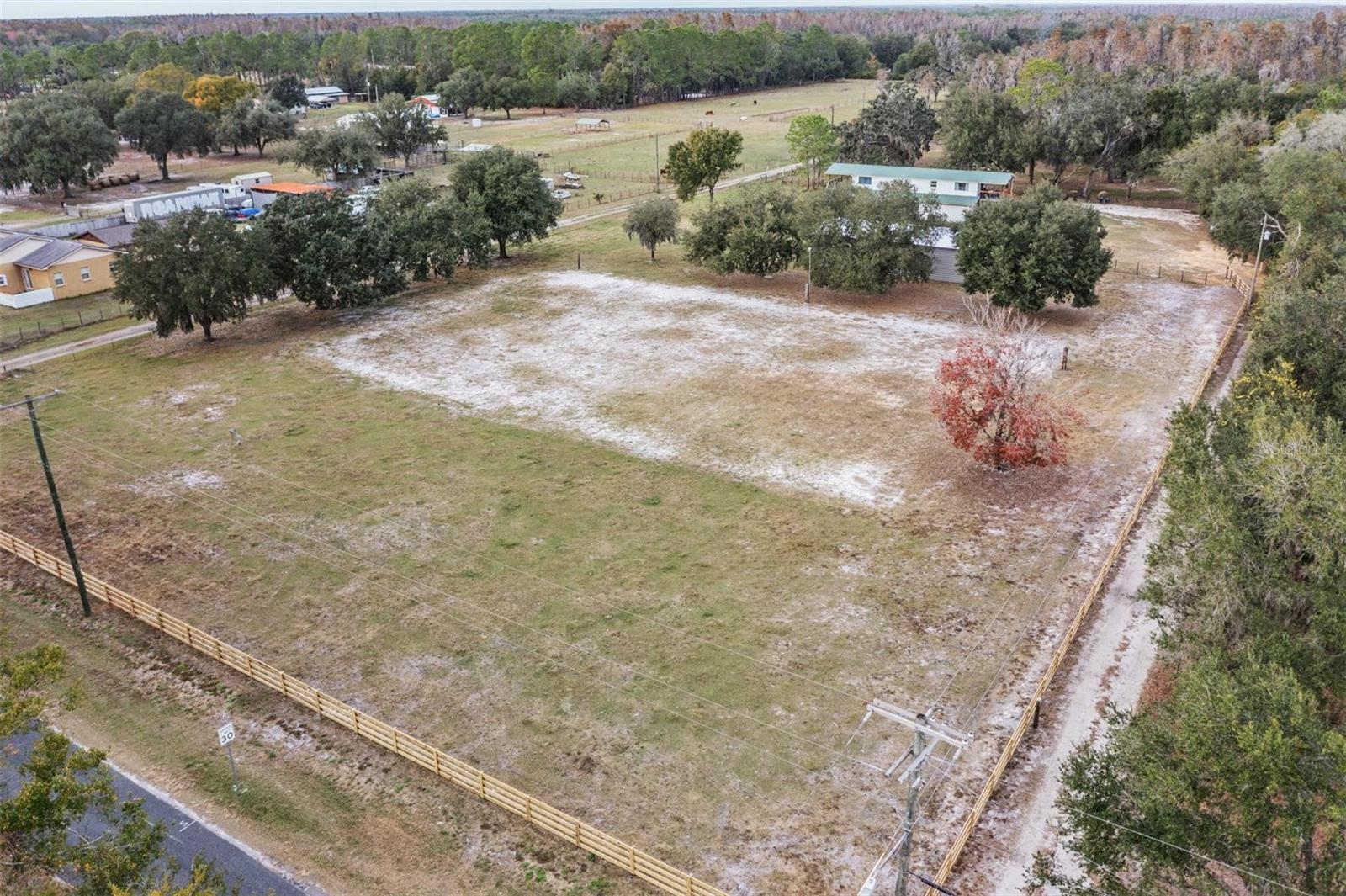 FOUR OAKS FARM - Residential