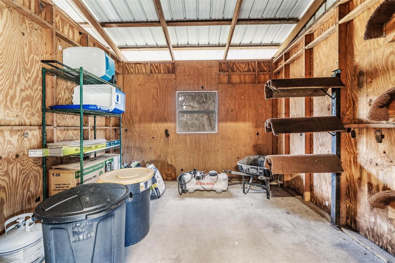 FOUR OAKS FARM - Residential