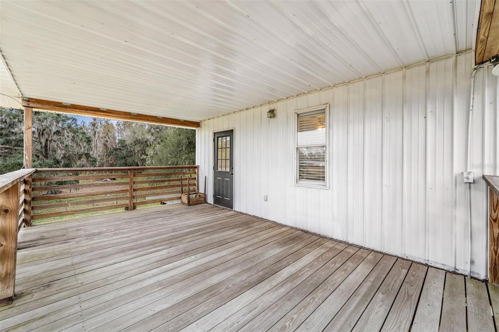 FOUR OAKS FARM - Residential