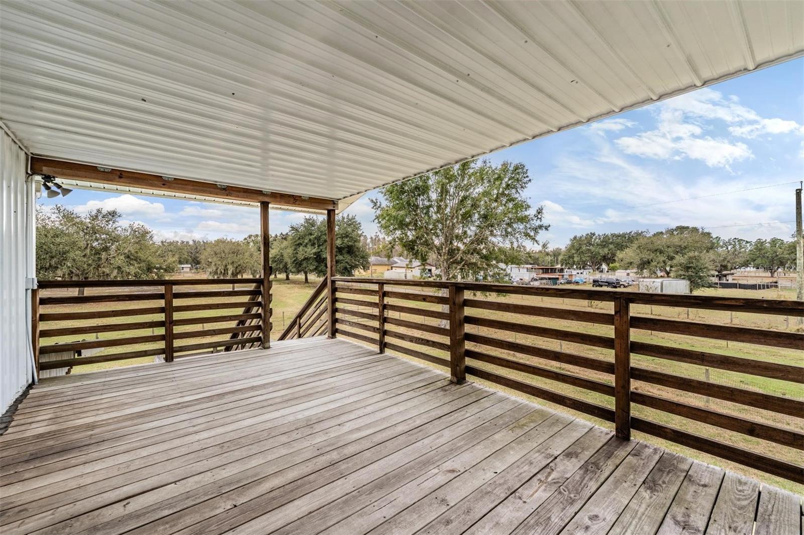 FOUR OAKS FARM - Residential