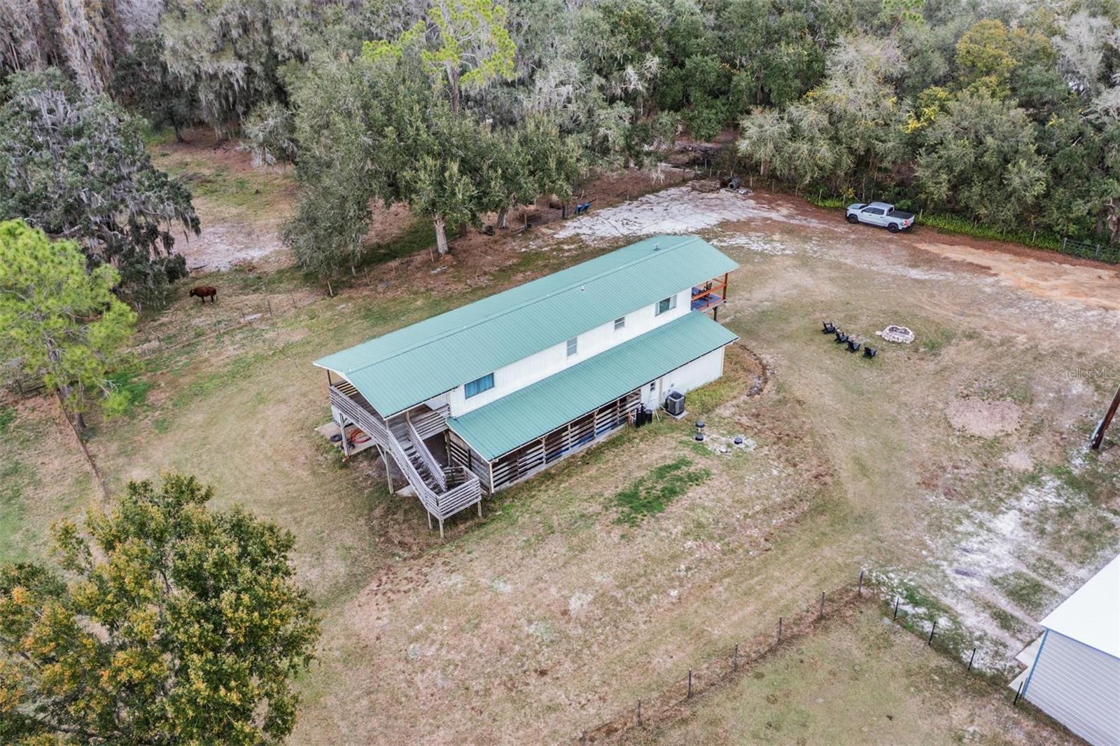 FOUR OAKS FARM - Residential