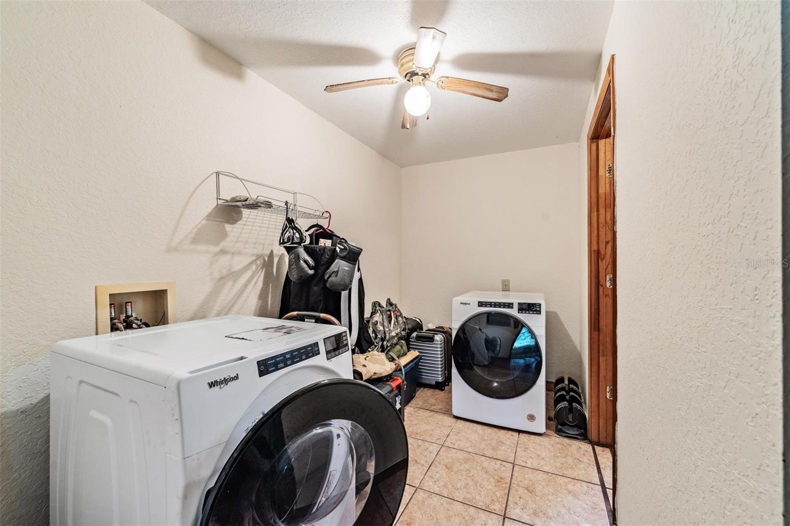 FOUR OAKS FARM - Residential