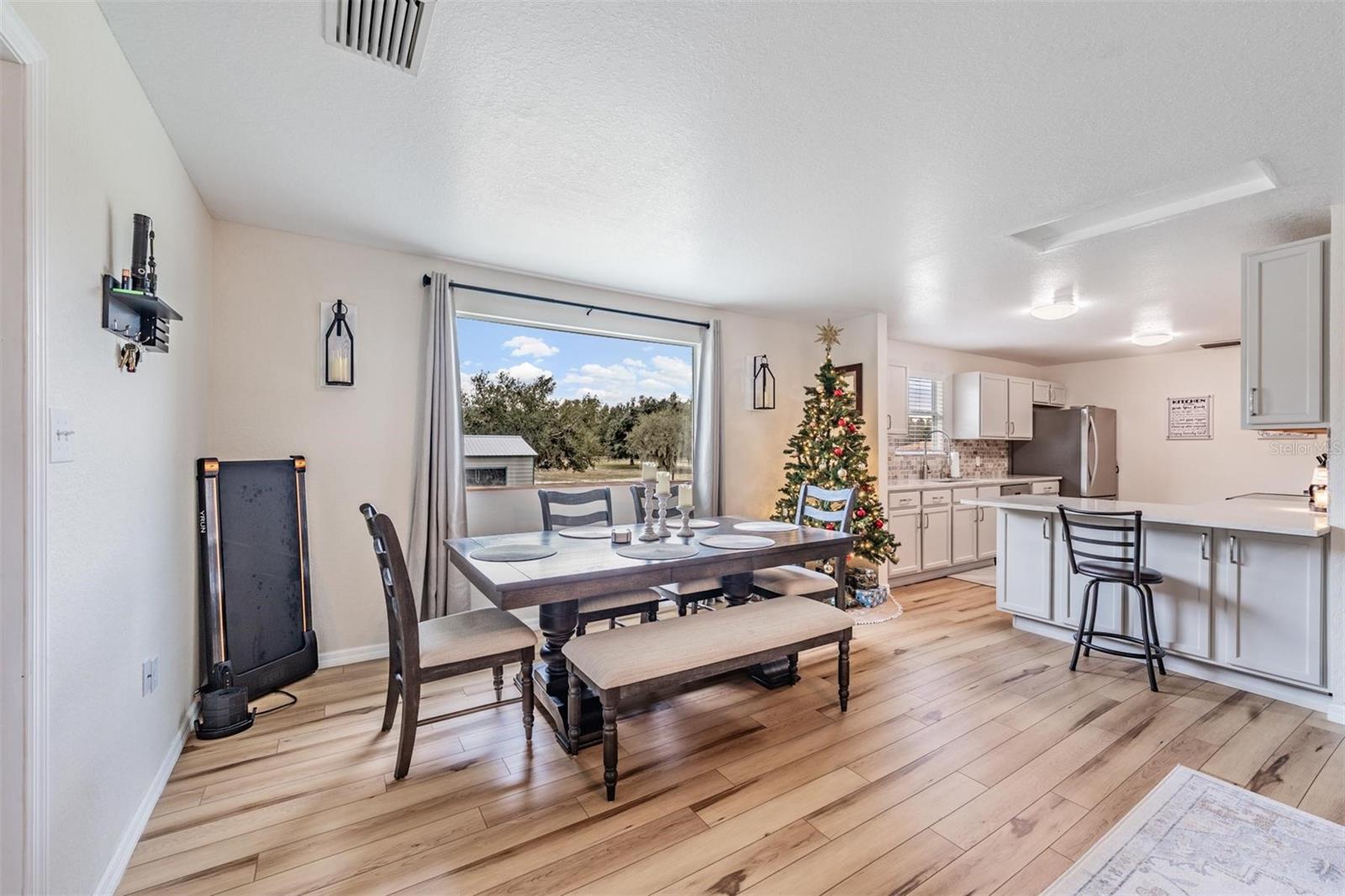 FOUR OAKS FARM - Residential