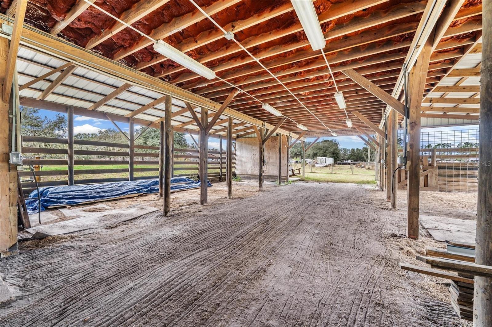 FOUR OAKS FARM - Residential