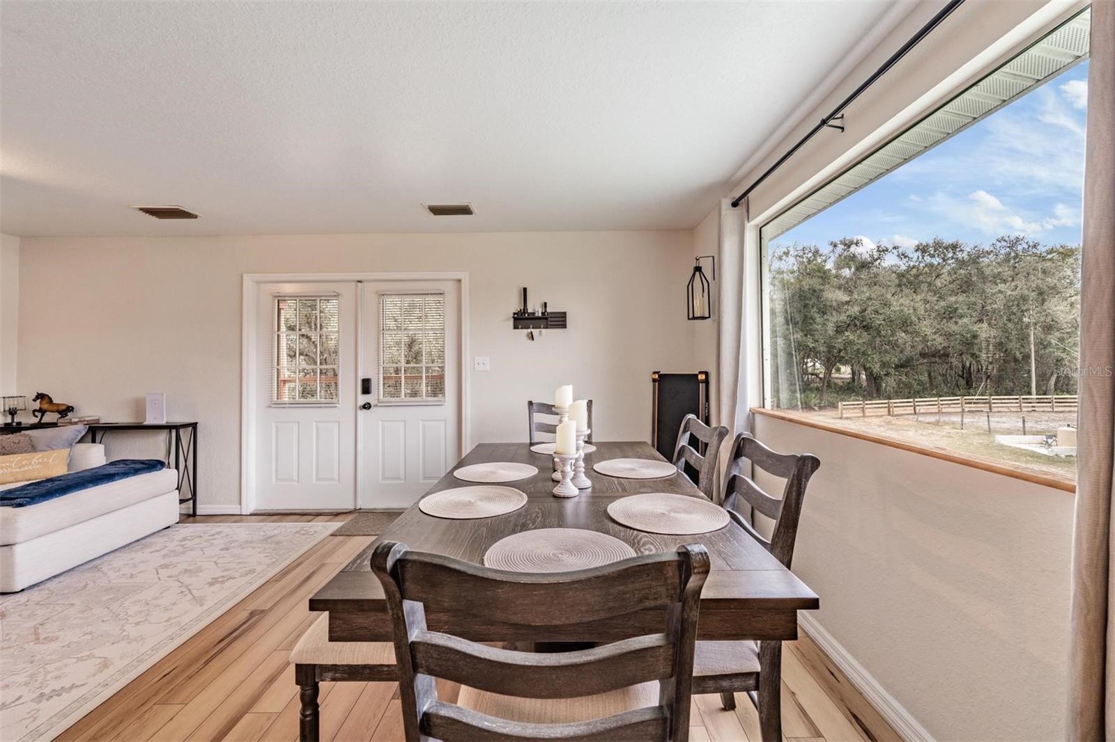 FOUR OAKS FARM - Residential