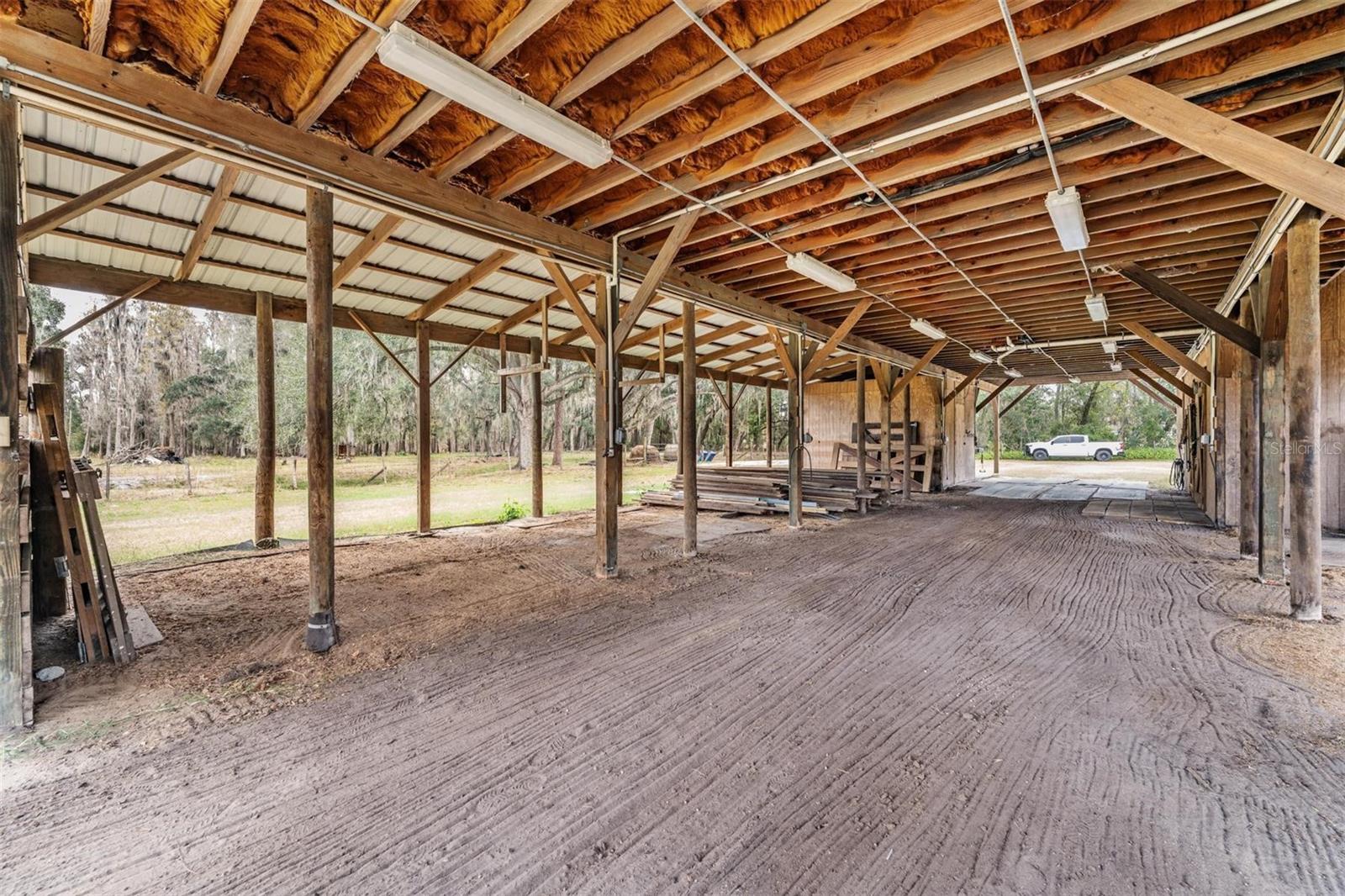 FOUR OAKS FARM - Residential