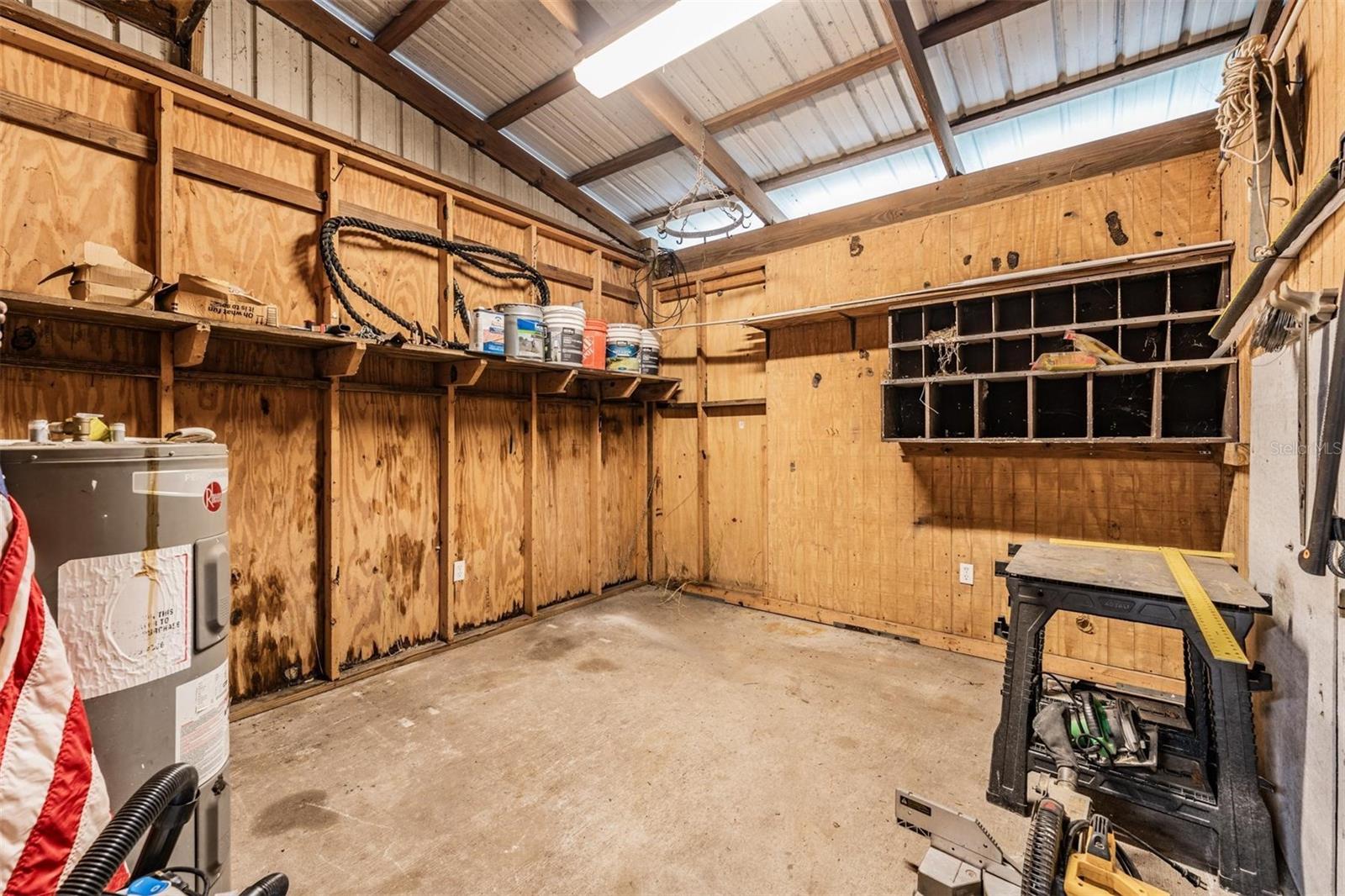 FOUR OAKS FARM - Residential