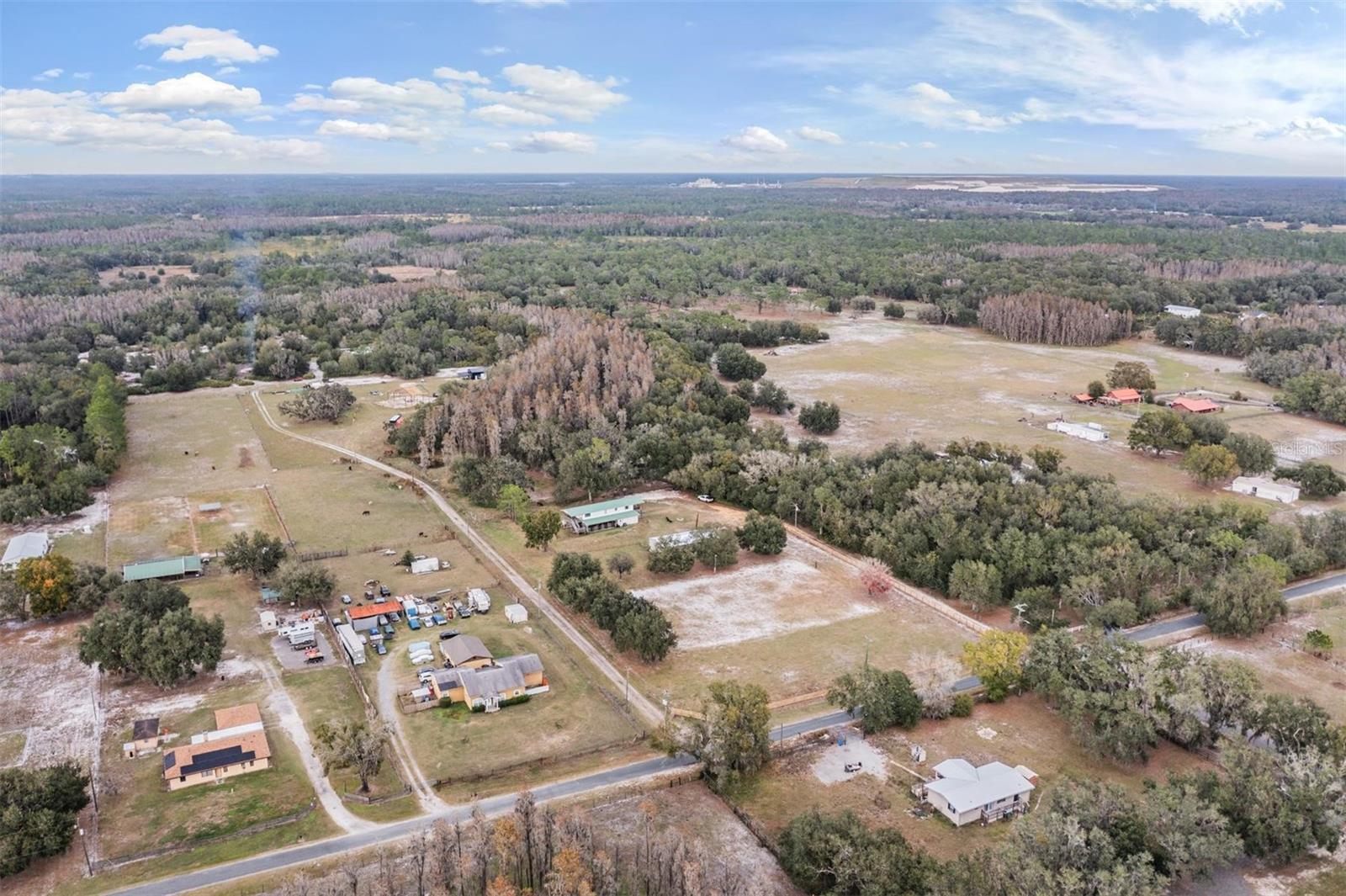 FOUR OAKS FARM - Residential