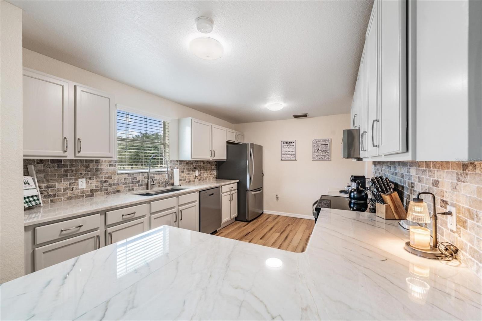 FOUR OAKS FARM - Residential