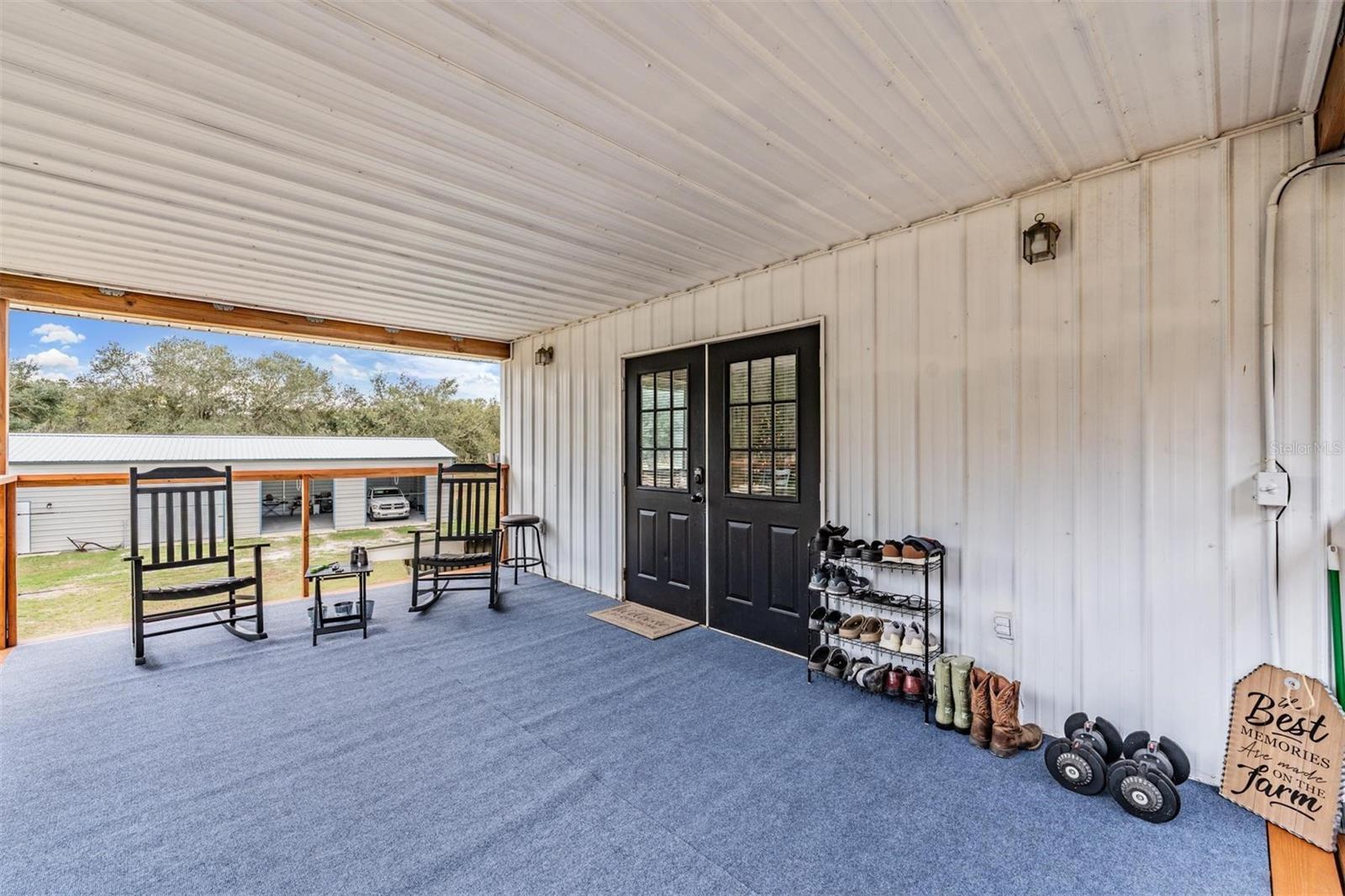 FOUR OAKS FARM - Residential