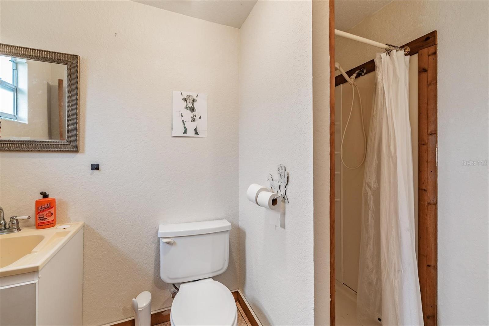 FOUR OAKS FARM - Residential