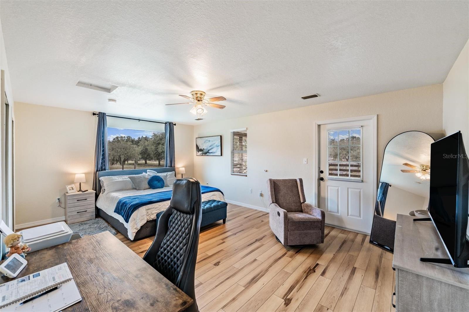 FOUR OAKS FARM - Residential