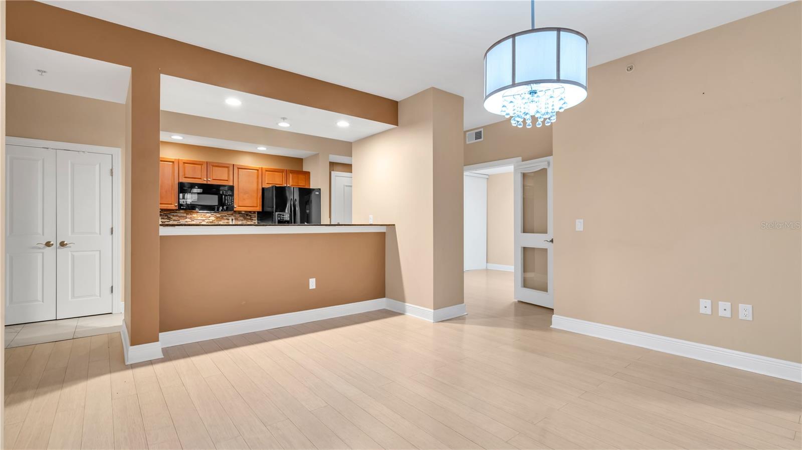 STATION SQUARE CONDO - Residential Lease